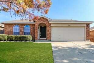 2745 Briscoe Dr in Fort Worth, TX - Building Photo