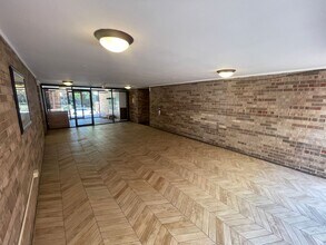 744 W Gordon Ter, Unit 107 in Chicago, IL - Building Photo - Building Photo
