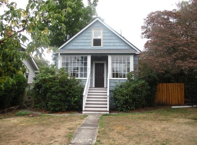 property at 1715 N Fife St