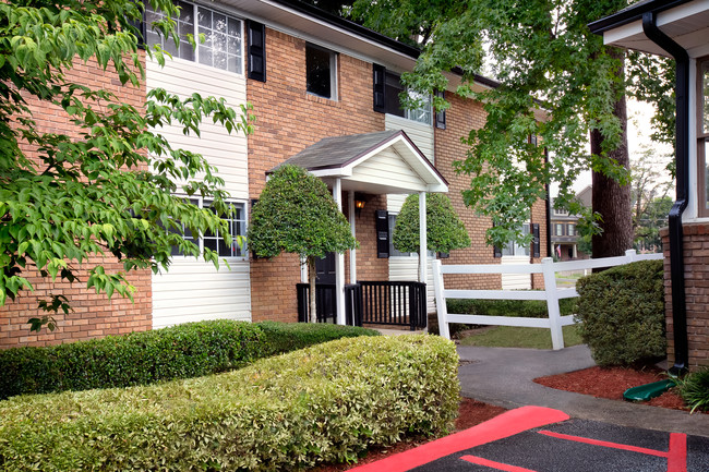 Mitchell`s Park Apartments in Smyrna, GA - Foto de edificio - Building Photo