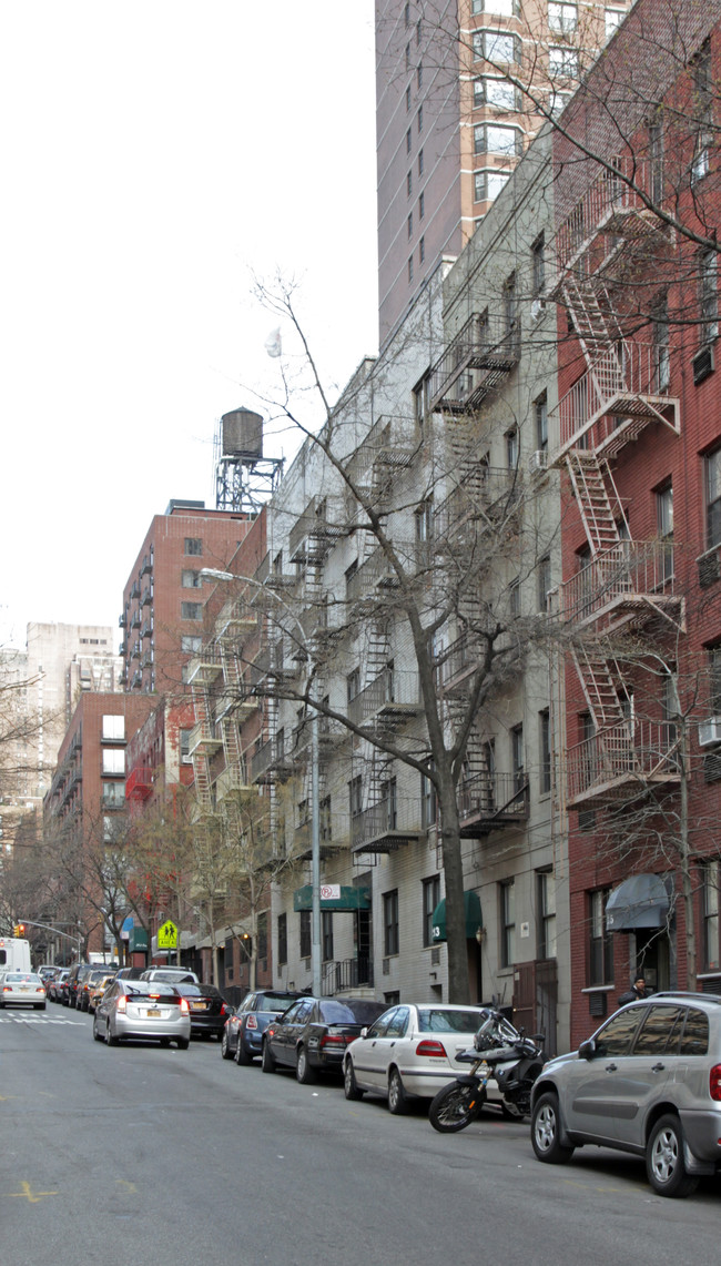 207-213 E 89th St in New York, NY - Foto de edificio - Building Photo