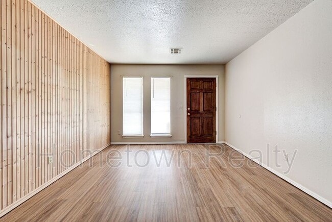 3329 N Peebly Dr in Midwest City, OK - Building Photo - Building Photo