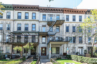 806 Eastern Parkway Apartamentos