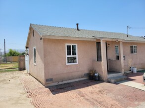 1494 S Mountain View Ave in San Bernardino, CA - Building Photo - Building Photo