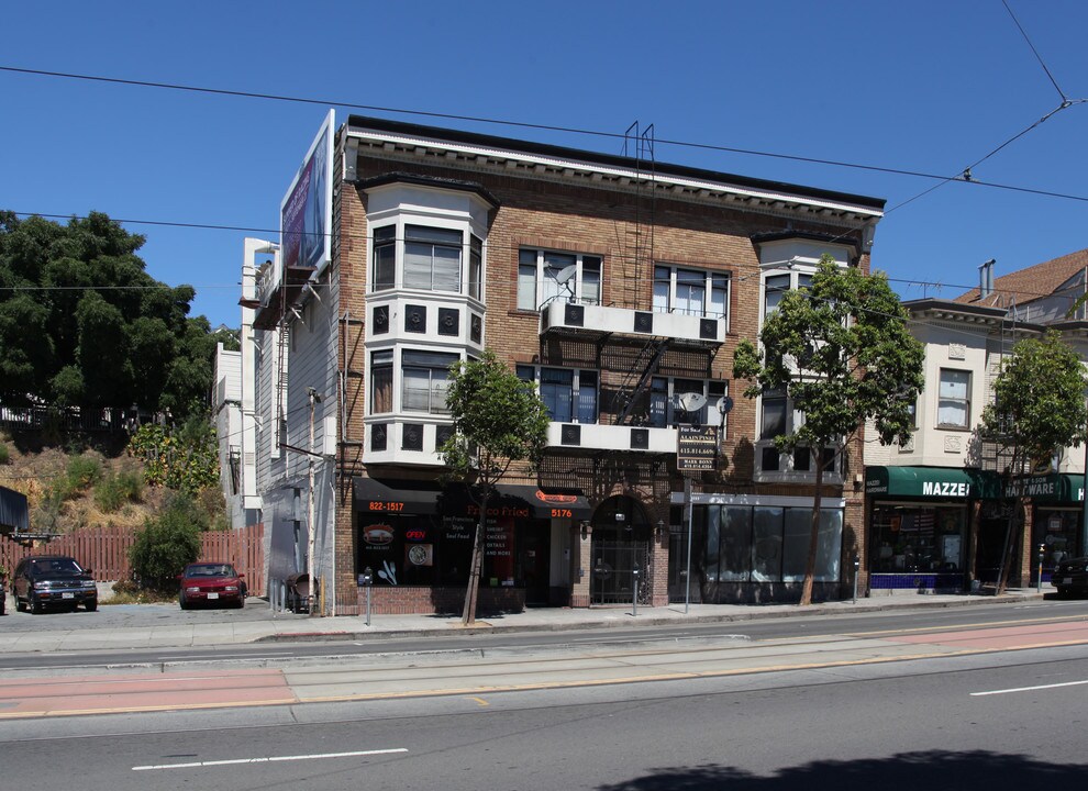 5172-5176 3rd St in San Francisco, CA - Foto de edificio