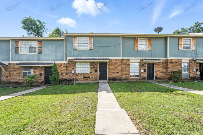 property at 326 Candlewood Ln