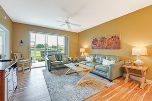 3973 Bishopwood Ct E, Unit SI ID1307182P in Naples, FL - Building Photo