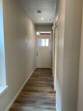 6320 SE 87th Ave in Portland, OR - Building Photo - Building Photo