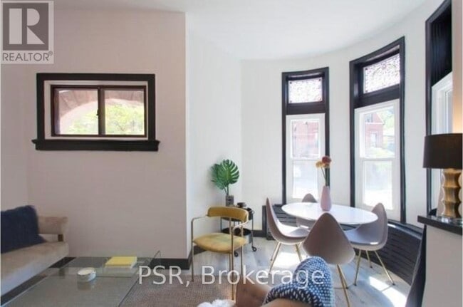 property at 260-260 Sherbourne St