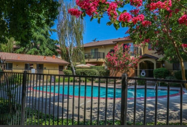 Pacific Oaks Apartments