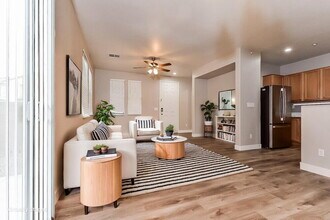 10721 Mystic Shore Ave in Las Vegas, NV - Building Photo - Building Photo