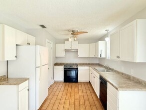 4904 Andrea Ln in Pace, FL - Building Photo - Building Photo