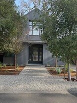 829 La Para Ave in Palo Alto, CA - Building Photo