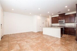 40347 Calle Real in Murrieta, CA - Building Photo - Building Photo