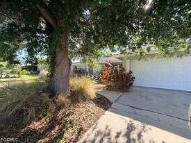 5319 Pelican Blvd in Cape Coral, FL - Building Photo