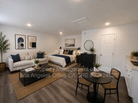 10977 Pope Ave in Lynwood, CA - Building Photo