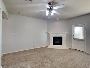 9429 Navarro St in Crowley, TX - Building Photo - Building Photo
