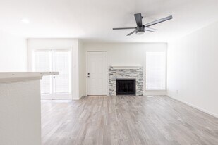 14600 Fonmeadow Dr in Houston, TX - Building Photo