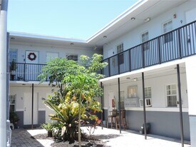3615 Thomas Ave in Miami, FL - Building Photo