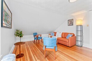 29 Harbor St in Salem, MA - Building Photo