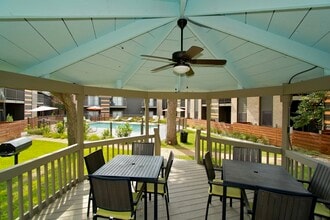 The Enclave in Austin, TX - Building Photo - Building Photo