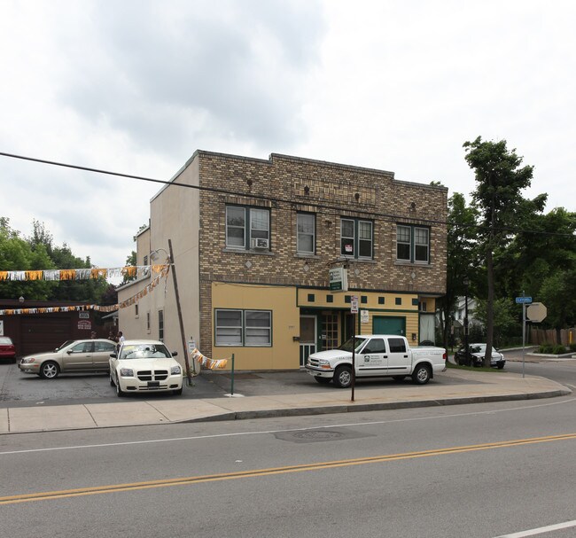 2203-2207 Clifford Ave in Rochester, NY - Building Photo - Building Photo