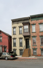 135 Knox St in Albany, NY - Foto de edificio - Building Photo