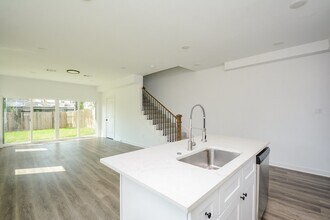 4358 Clover St in Houston, TX - Building Photo - Building Photo