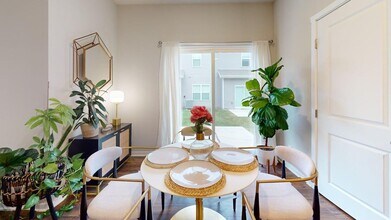 3210 NW Linwood Ln in Ankeny, IA - Building Photo - Building Photo