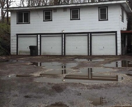 204 Pekin Ave in East Peoria, IL - Foto de edificio