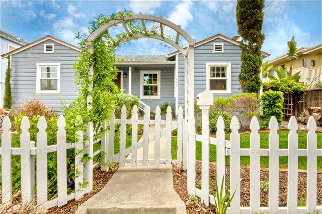 property at 422 S Freeman St
