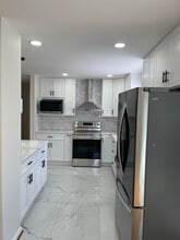 6204 Greeley Blvd in West Springfield, VA - Foto de edificio - Building Photo