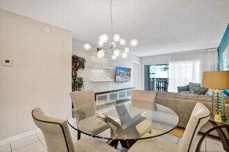 450 Paradise Isle Blvd in Hallandale Beach, FL - Building Photo - Building Photo