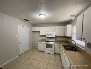 4638 Harvard St in Lubbock, TX - Foto de edificio - Building Photo