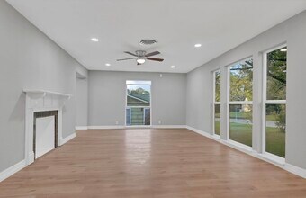 1930 Ave P in Huntsville, TX - Building Photo - Building Photo