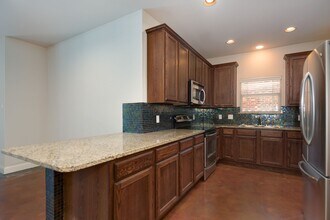 2928 Forest Park Blvd in Fort Worth, TX - Building Photo - Building Photo