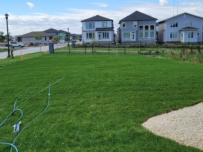 79 Bakersfield Ct in Winnipeg, MB - Building Photo - Building Photo