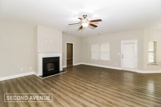 877 Crescent Ln in Griffin, GA - Building Photo - Building Photo
