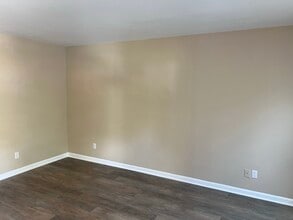 117 Langley Dr, Unit A in Summerville, SC - Foto de edificio - Building Photo