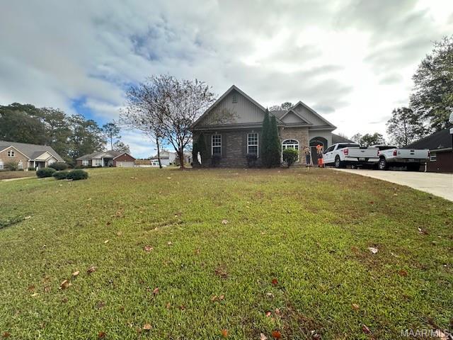 176 Brownstone Loop in Elmore, AL - Building Photo