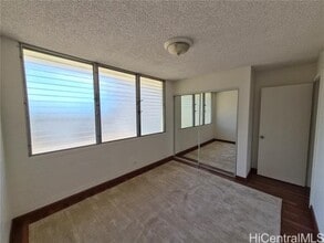 409 Iolani Ave in Honolulu, HI - Building Photo - Building Photo