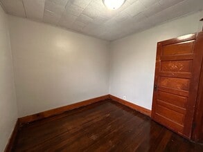 2047 W 6th St in Davenport, IA - Building Photo - Building Photo