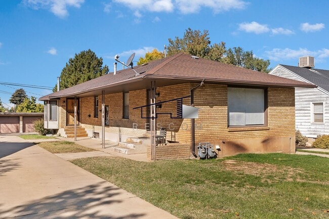 property at 3369 Quincy Ave