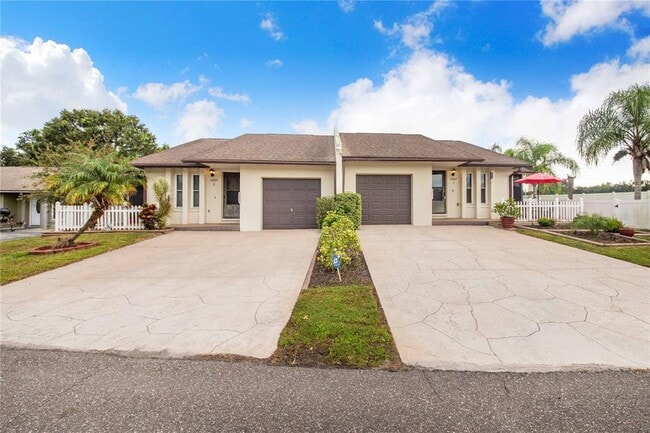 5107 Old Rd 37 in Lakeland, FL - Building Photo - Building Photo