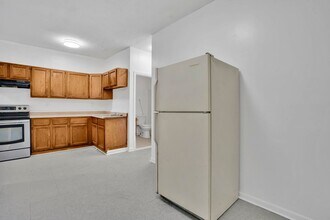 296 Hancock St in Springfield, MA - Building Photo - Building Photo