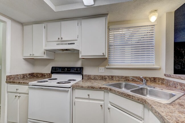 3808 Penny Dr in Midwest City, OK - Building Photo - Building Photo