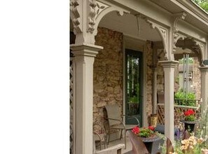 Solebury House in New Hope, PA - Foto de edificio - Building Photo