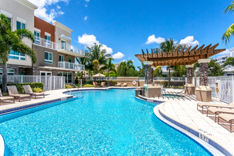 Woodside Oaks Apartments in Homestead, FL - Building Photo - Building Photo