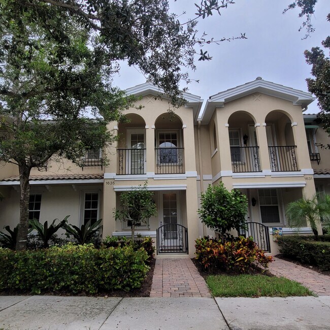 1635 Frederick Small Rd in Jupiter, FL - Building Photo - Building Photo