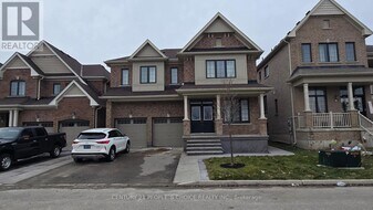 53 Larry Cres in Haldimand, ON - Building Photo
